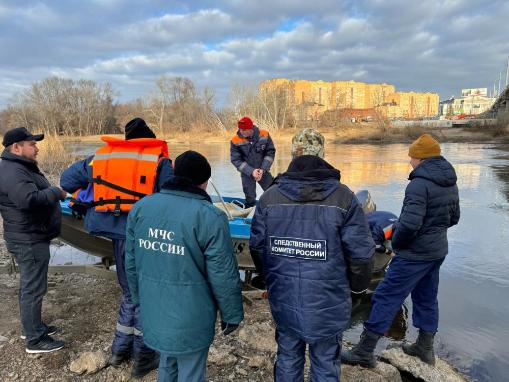 В Оренбурге спасатели продолжают поиски утонувшего три месяца назад подростка