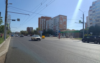 На улице Терешковой сделали выделенную полосу для общественного транспорта